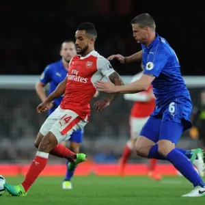Arsenal's Theo Walcott Faces Off Against Leicester's Robert Huth in Intense Premier League Clash Arsenal's Theo Walcott Faces Off Against Leicester's Robert Huth in Intense Premier League Clash