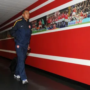 Arsenal's Theo Walcott Scores in 3-1 Victory over Olympiacos in UEFA Champions League Group Stage at Emirates Stadium (2012)