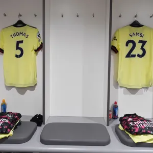 Arsenal's Thomas Partey and Sambi Lefa Pre-Match Gear at Anfield (Liverpool v Arsenal 2021-22)
