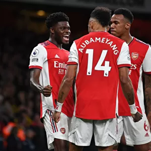 Arsenal's Thomas Partey Scores First Goal, Celebrates with Magalhaes and Aubameyang vs Aston Villa (2021-22)