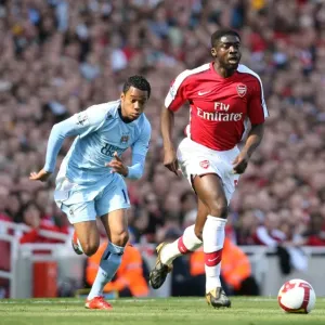 Arsenal's Toure Leads Gunners to 2-0 Victory over Manchester City, 2009 Arsenal's Toure Leads Gunners to 2-0 Victory over Manchester City, 2009