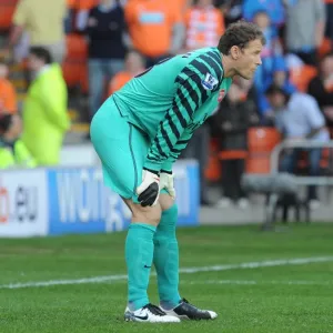 Arsenal's Triumph: Jens Lehmann's Shining Performance in 3-1 Victory over Blackpool