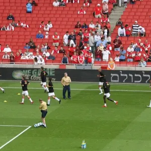 Arsenal's Triumphant Preparation: 3-1 Victory over Portsmouth in the Barclays Premier League (2007)