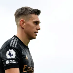 Arsenal's Trossard in Action: Fulham vs Arsenal (2022-23)