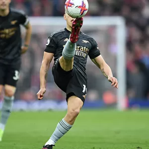 Arsenal's Trossard Faces Off Against Liverpool in Premier League Clash
