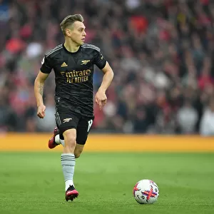Arsenal's Trossard Goes Head-to-Head with Liverpool in Intense Premier League Clash