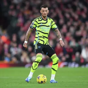 Arsenal's Trossard Goes Head-to-Head with Liverpool at Anfield (2023-24) Arsenal's Trossard Goes Head-to-Head with Liverpool at Anfield (2023-24)
