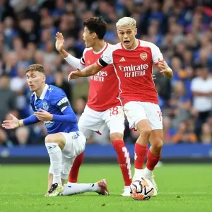 Arsenal's Trossard Reacts During Everton vs Arsenal Premier League Clash (2023-24)