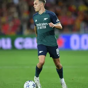 Arsenal's Trossard Shines: RC Lens vs. Arsenal in the 2023/24 UEFA Champions League Arsenal's Trossard Shines: RC Lens vs. Arsenal in the 2023/24 UEFA Champions League