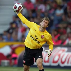 Arsenal's Unbeatable Wall: Jens Lehmann's Shutout in Salzburg (2007)