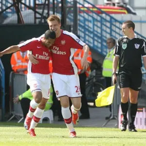 Arsenal's Unforgettable Victory: Bendtner and Walcott's Double Act - 4 Goals Against Portsmouth (2009)