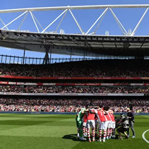Arsenal's Unified Team Spirit: Premier League Showdown Against Leeds United at Emirates Stadium