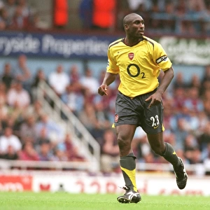 Arsenal's Unyielding Battle: Sol Campbell vs. West Ham United - The 2005 FA Premiership Draw at Upton Park