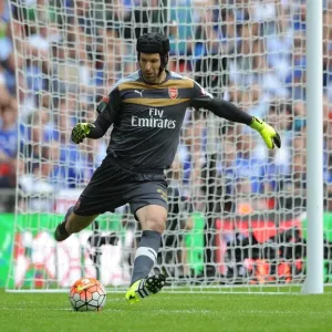 Arsenal's Unyielding Guardian: Petr Cech's Community Shield Showdown Against Chelsea (2015-16) Arsenal's Unyielding Guardian: Petr Cech's Community Shield Showdown Against Chelsea (2015-16)