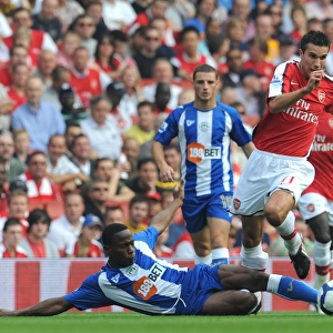 Arsenal's Van Persie Scores Twice in 4-0 Win Over Wigan's Figueroa