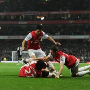 Arsenal's Vermaelen Scores the Second Goal vs. Newcastle United (2011-12) Arsenal's Vermaelen Scores the Second Goal vs. Newcastle United (2011-12)