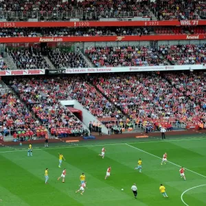 Arsenal's Victory: 2-1 Against Crystal Palace in the Barclays Premier League at Emirates Stadium (August 16, 2014)