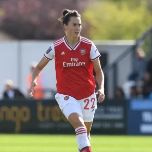 Arsenal's Viki Schnaderbeck in Action: Arsenal Women vs West Ham United (2019-20 WSL)
