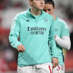 Arsenal's Vivianne Miedema Gears Up for UEFA Champions League Quarterfinals Against VfL Wolfsburg Arsenal's Vivianne Miedema Gears Up for UEFA Champions League Quarterfinals Against VfL Wolfsburg