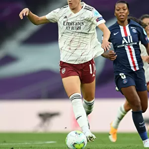 Arsenal's Vivianne Miedema Shines: Arsenal Women Defeat Paris Saint-Germain in UEFA Champions League Quarters