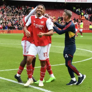 Arsenal's William Saliba Trains with Coaches Ahead of Arsenal v Tottenham Showdown (2022-23)