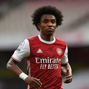 Arsenal's Willian in Action against West Bromwich Albion (2020-21) - Emirates Stadium, London (Behind Closed Doors)
