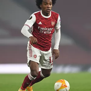 Arsenal's Willian Faces Off Against Molde in Europa League Group Stage
