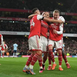 Arsenal's Xhaka, Zinchenko and Trossard: Celebrating a Goal Against Brentford (2022-23) Arsenal's Xhaka, Zinchenko and Trossard: Celebrating a Goal Against Brentford (2022-23)
