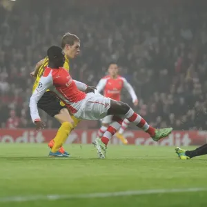 Arsenal's Yaya Sanogo Scores Thriller Against Borussia Dortmund in 2014-15 Champions League