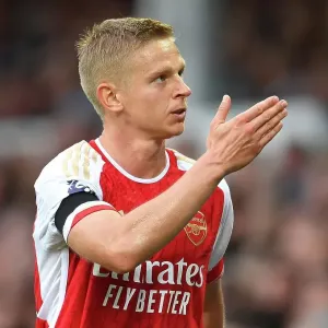 Arsenal's Zinchenko Bids Farewell to Fans Amidst Everton Defeat (2023-24)