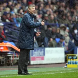 Arsene Wenger in Action: Arsenal's Triumph Over Bolton Wanderers (29/3/2008) Arsene Wenger in Action: Arsenal's Triumph Over Bolton Wanderers (29/3/2008)