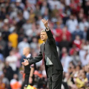 Arsene Wenger Alone: Fulham's 1-0 Victory over Arsenal, 2008 Arsene Wenger Alone: Fulham's 1-0 Victory over Arsenal, 2008