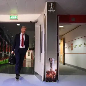Arsene Wenger Arrives at Emirates Stadium for Arsenal vs. FC Köln Europa League Match, 2017