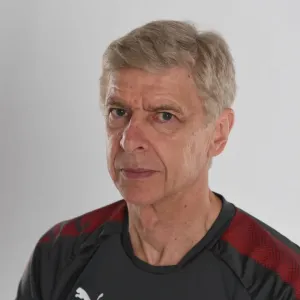 Arsene Wenger at Arsenal 1st Team Photocall 2017-18