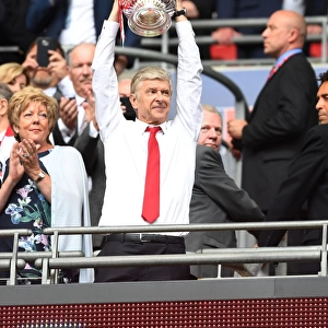 Arsene Wenger and Arsenal Celebrate FA Cup Victory over Chelsea (2017)