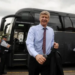 Arsene Wenger and Arsenal Crush Barnet 4-0 in Pre-Season Friendly, 2010 Arsene Wenger and Arsenal Crush Barnet 4-0 in Pre-Season Friendly, 2010