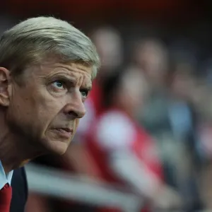 Arsene Wenger and Arsenal Face Fenerbahce in UEFA Champions League Clash (2013)