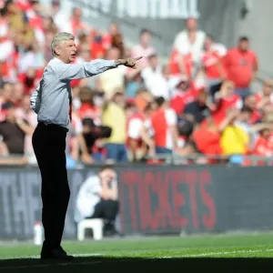 Arsene Wenger and Arsenal Face Off Against Chelsea in FA Community Shield Clash, 2015 Arsene Wenger and Arsenal Face Off Against Chelsea in FA Community Shield Clash, 2015