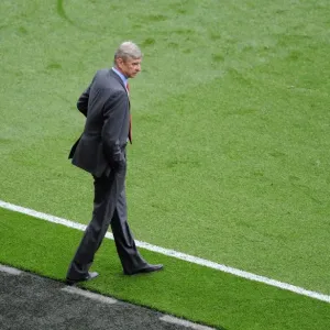 Arsene Wenger and Arsenal Face Off Against Manchester United in Premier League Clash (2012-13) Arsene Wenger and Arsenal Face Off Against Manchester United in Premier League Clash (2012-13)
