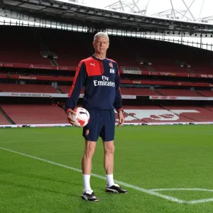 Arsene Wenger (Arsenal Manager). Arsenal 1st Team Photcall and Training Session Arsene Wenger (Arsenal Manager). Arsenal 1st Team Photcall and Training Session