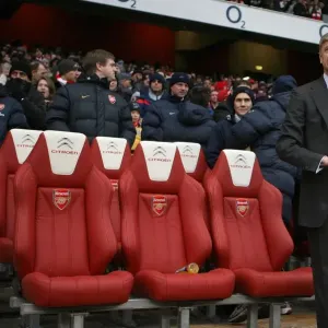Arsene Wenger: Arsenal Manager in Action at Emirates Stadium during 2-2 Draw with Everton (Barclays Premier League, 9/1/10)