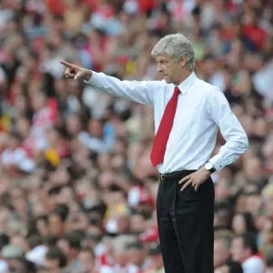 Arsene Wenger the Arsenal Manager. Arsenal 1: 1 AC Milan. Emirates Cup, pre season Arsene Wenger the Arsenal Manager. Arsenal 1: 1 AC Milan. Emirates Cup, pre season