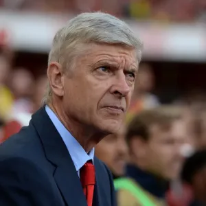 Arsene Wenger: Arsenal Manager Before Emirates Cup Match vs. Olympique Lyonnais (2015/16)