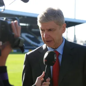 Arsene Wenger the Arsenal Manager. Fulham 0: 1 Arsenal. Barclays Premier League. Craven Cottage Arsene Wenger the Arsenal Manager. Fulham 0: 1 Arsenal. Barclays Premier League. Craven Cottage
