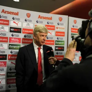 Arsene Wenger - Arsenal Manager Pre-Match Interview vs Crystal Palace (2016-17) Arsene Wenger - Arsenal Manager Pre-Match Interview vs Crystal Palace (2016-17)