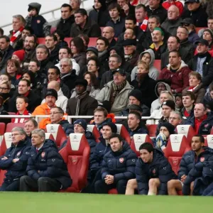 Arsene Wenger the Arsenal Manager sits in the dug out. Arsenal 2: 0 Sunderland