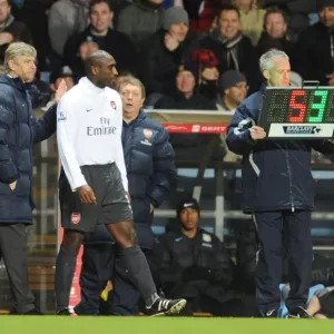Arsene Wenger the Arsenal Manager with sub Sol Campbell (Arsenal). Aston Villa 0