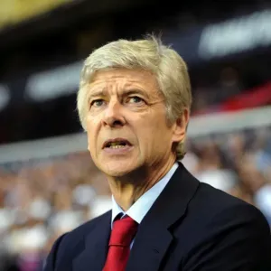 Arsene Wenger the Arsenal Manager. Tottenham Hotspur 3: 3 Arsenal. Barclays Premier League