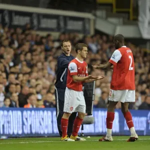 Arsene Wenger the Arsenal Manager watches as Jack Wilshere replaces Abou Diaby (Arsenal)