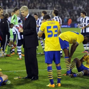 Arsene Wenger and Arsenal Players Before Penalty Shootout vs. West Bromwich Albion - Capital One Cup, 2013 Arsene Wenger and Arsenal Players Before Penalty Shootout vs. West Bromwich Albion - Capital One Cup, 2013
